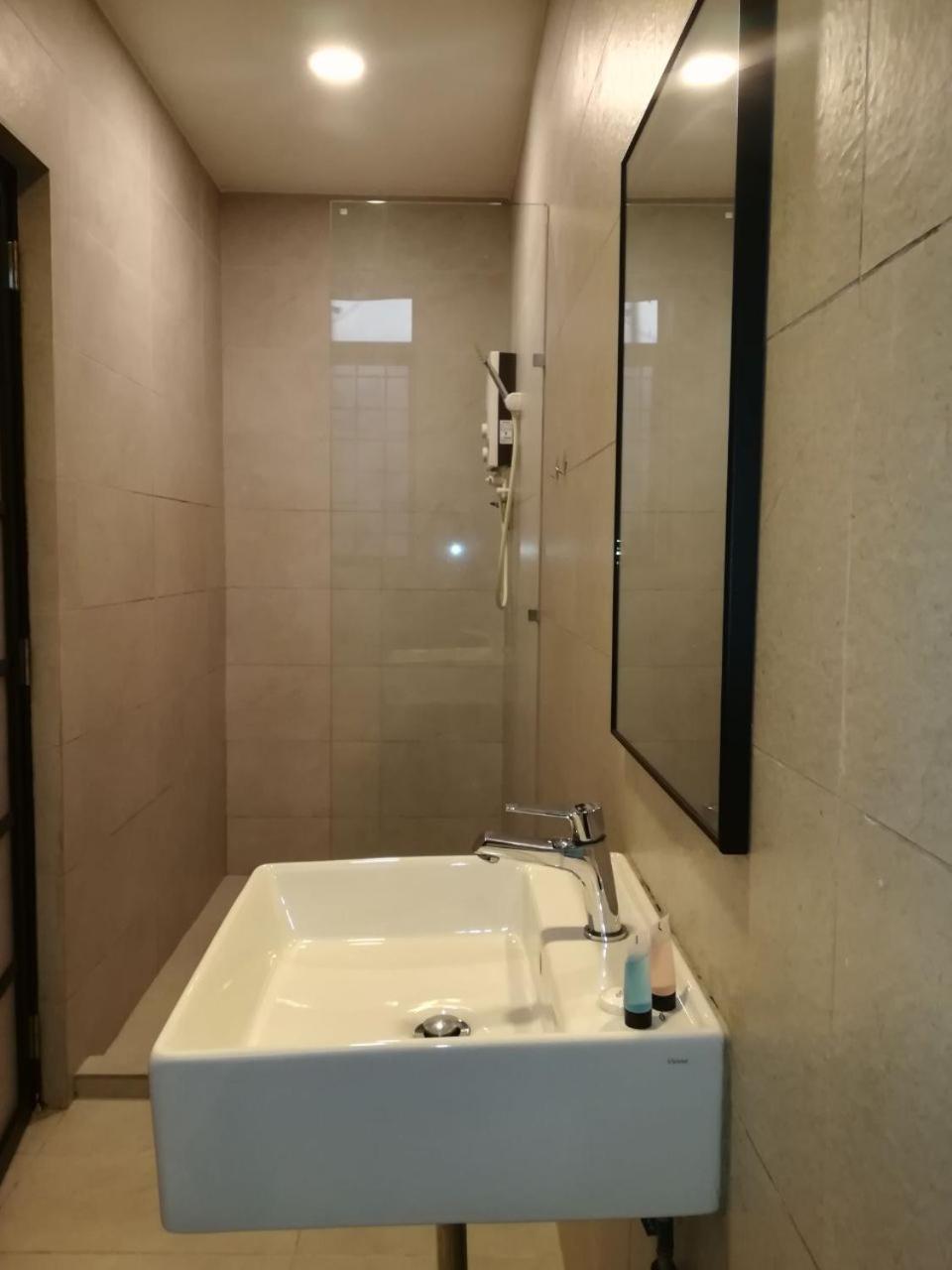 The Daily Hotel コタキナバル エクステリア 写真