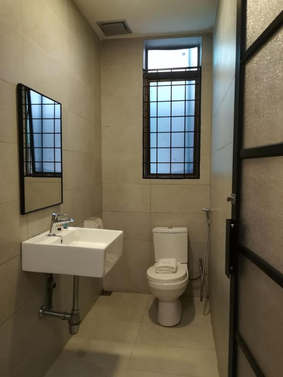 The Daily Hotel コタキナバル エクステリア 写真
