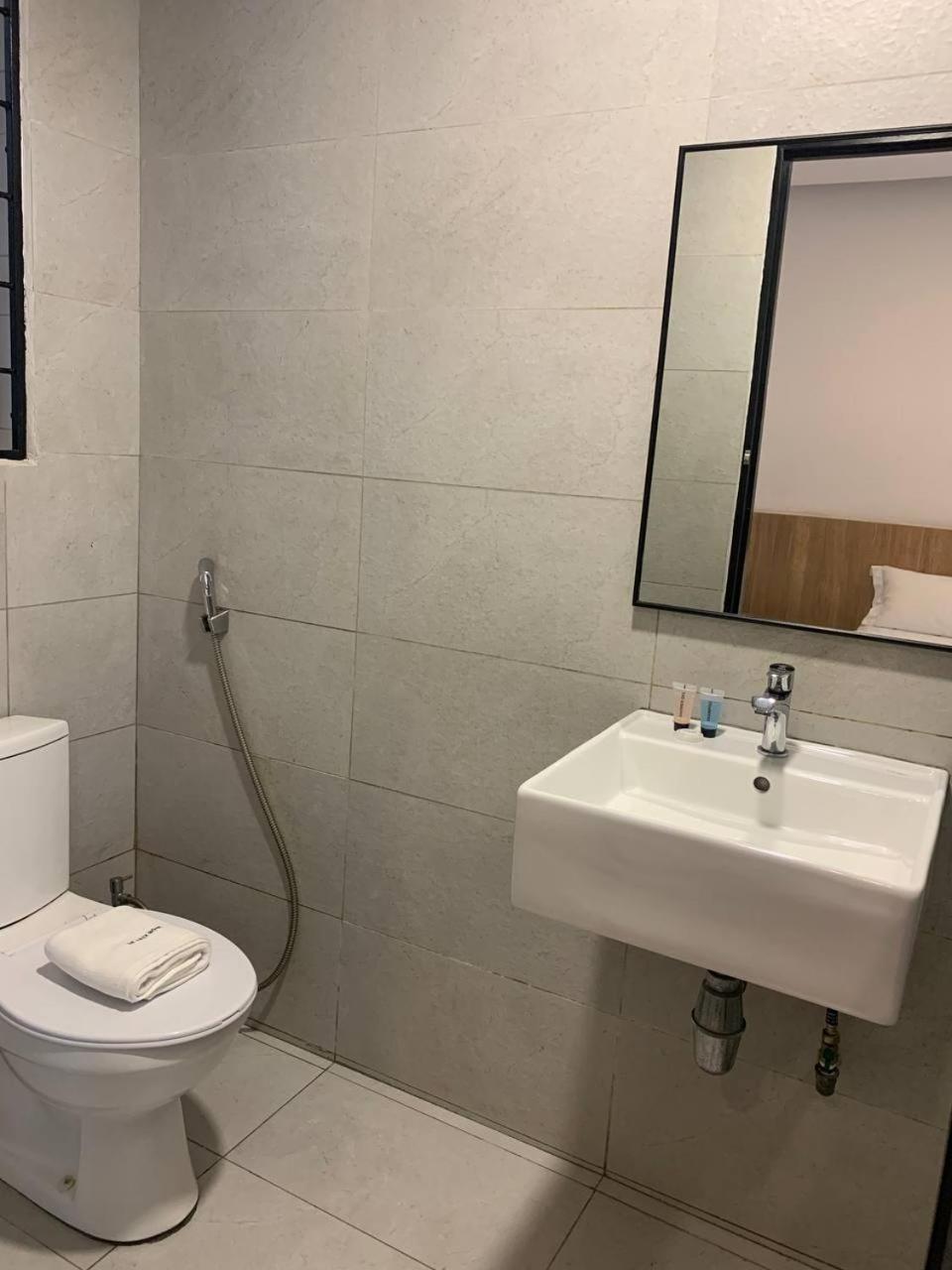 The Daily Hotel コタキナバル エクステリア 写真